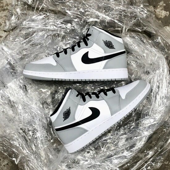 Air Jordan 1 Mid “Light Smoke Grey” - Image 4