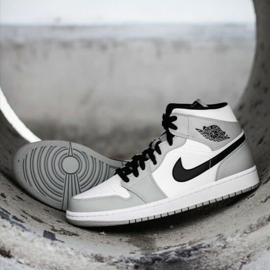 Air Jordan 1 Mid “Light Smoke Grey” - Image 2