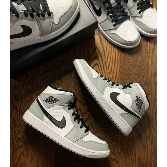 Air Jordan 1 Mid “Light Smoke Grey”