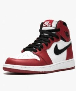 Alternative view of Air Jordan 1 Retro Chicago White Black Red