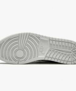 Air Jordan 1 Retro High Neutral Grey