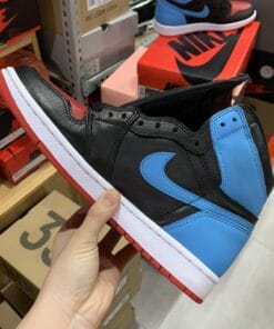 Air Jordan 1 OG Chicago Blue Black