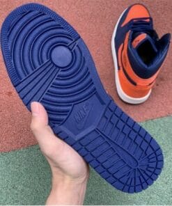 Alternative view of Air Jordan 1 Retro High