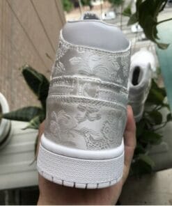 Alternative view of Air Jordan 1 Tradiotional White