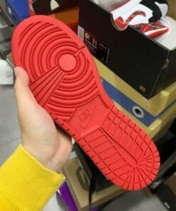 Alternative view of Air Jordan 1 Mid Christmas Red Plaid