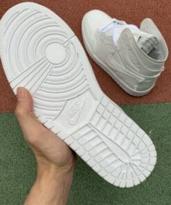 Alternative view of Air Jordan 1 NYC
